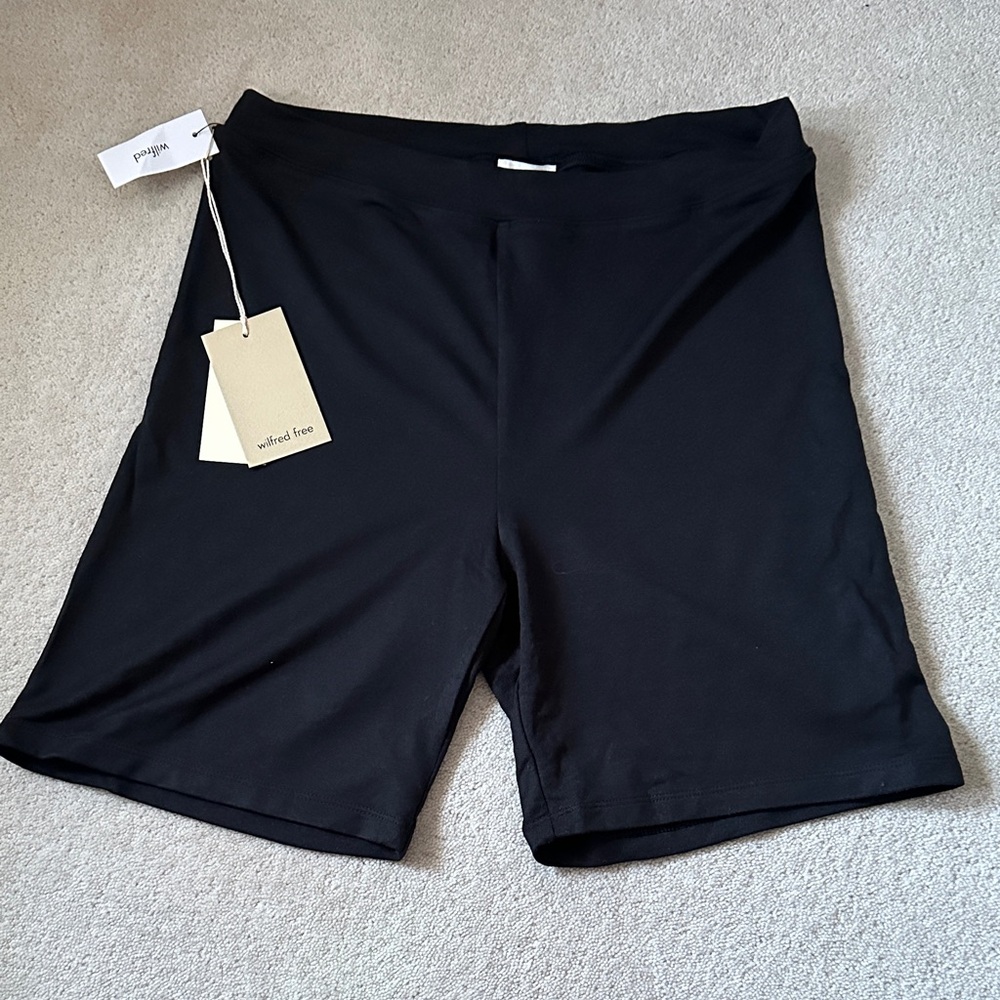 Aritzia Black Biker Shorts!